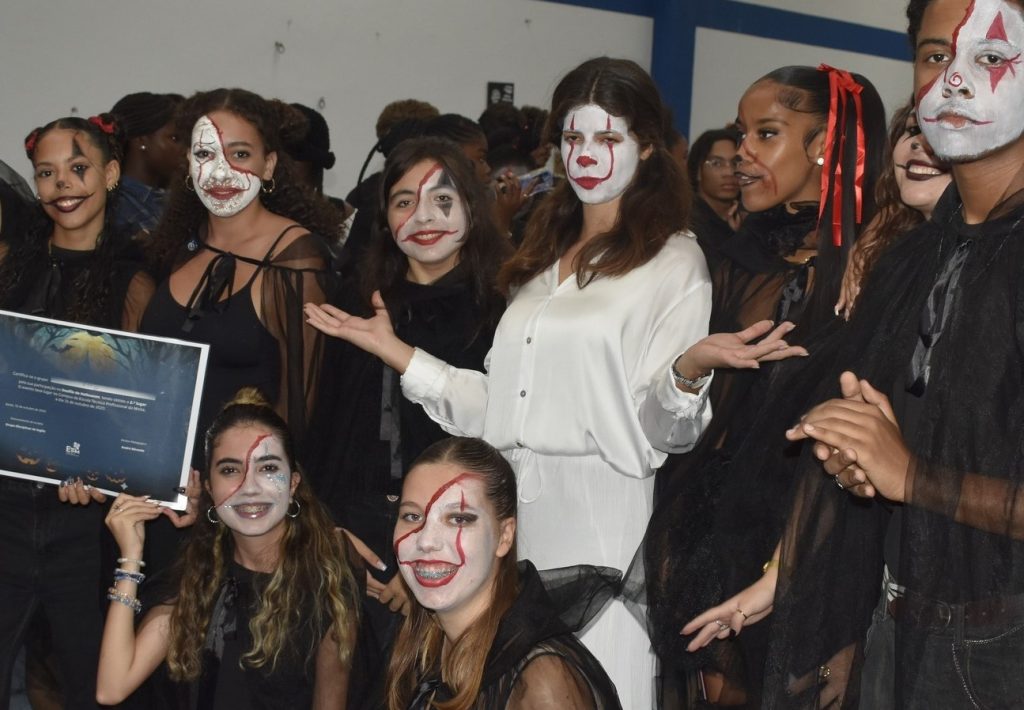 Halloween 2025 na ETPM: Criatividade, Comunicação e Cultura em Ação!