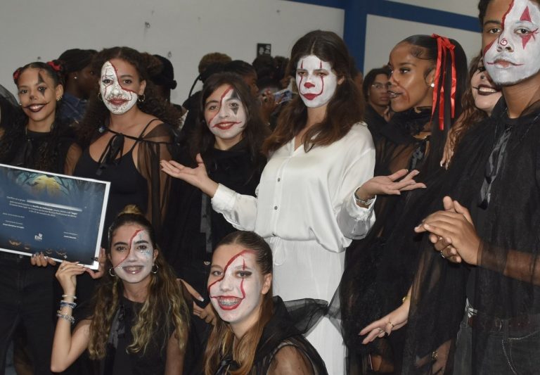 Halloween 2025 na ETPM: Criatividade, Comunicação e Cultura em Ação!